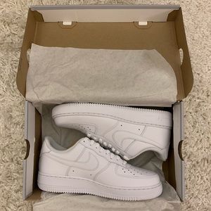 NWT Nike Air Force 1 ‘07